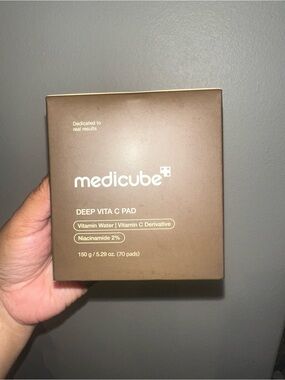 medicube Deep Vita C Pad – Brown Vitamin C Exfoliating Pads
